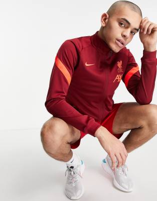 фото Красная спортивная куртка nike football liverpool fc-красный