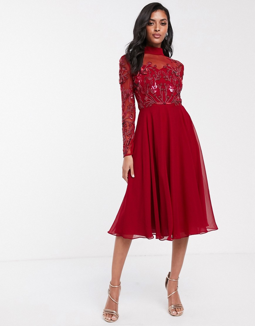 фото Красное короткое приталенное платье с длинными рукавами virgos lounge-красный
