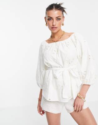 Кремовая блузка с открытыми плечами и вышивкой ришелье River Island-Белый