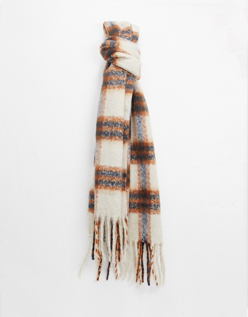 фото Кремовый объемный шарф с начесом в клетку, изготовленный из переработанных материалов vero moda-мульти