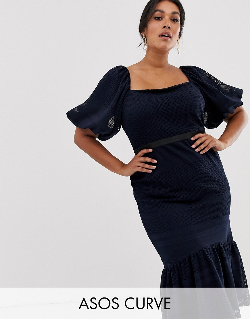 фото Кружевное платье с пышными рукавами и баской asos design curve-темно-синий asos curve