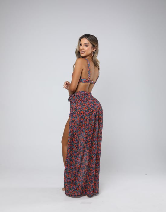 https://images.asos-media.com/products/kulani-kinis-maxi-sarong-in-navy-floral/201740815-4?$n_550w$&wid=550&fit=constrain