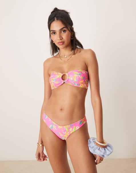 Kulani Kinis – Viva Vacation – Chockrosa bikiniöverdel i bandeaumodell - view 1