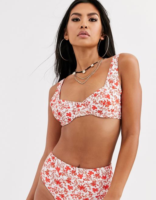 Kulani Kinis – Weiß und Rot geblümtes Bügel-Bikinioberteil, 4 von 4