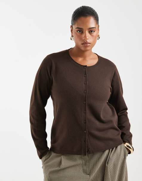 Kun Curve cardigan med knapper hele vejen igennem i chokoladebrun - view 1