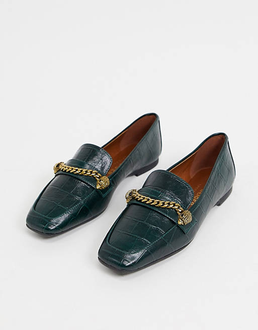 Pijl Voorstellen cache Kurt Geiger London - Camilla - Platte schoenen met ketting detail in  donkergroen croc | ASOS