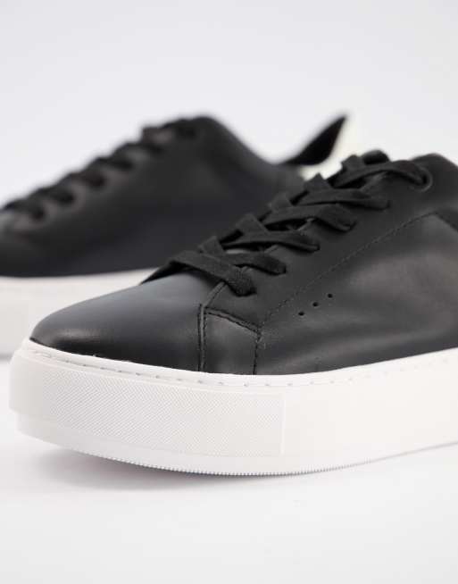 Kurt geiger laney store black trim trainers