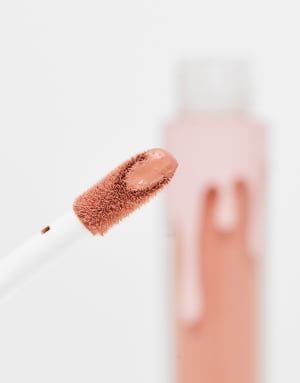 Kylie Cosmetics Matte Lip Kit 700 Bare