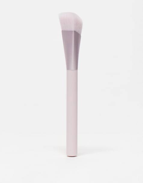 Kylie Cosmetics Skin Tint Brush - view 1