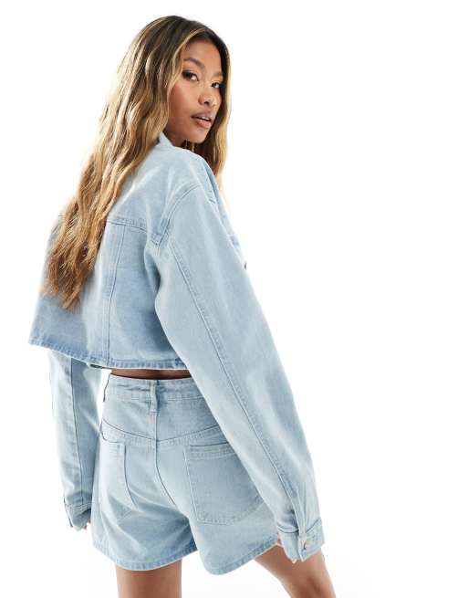 Kyo The Brand Giacca di jeans corta lavaggio azzurro con strass in coordinato ASOS