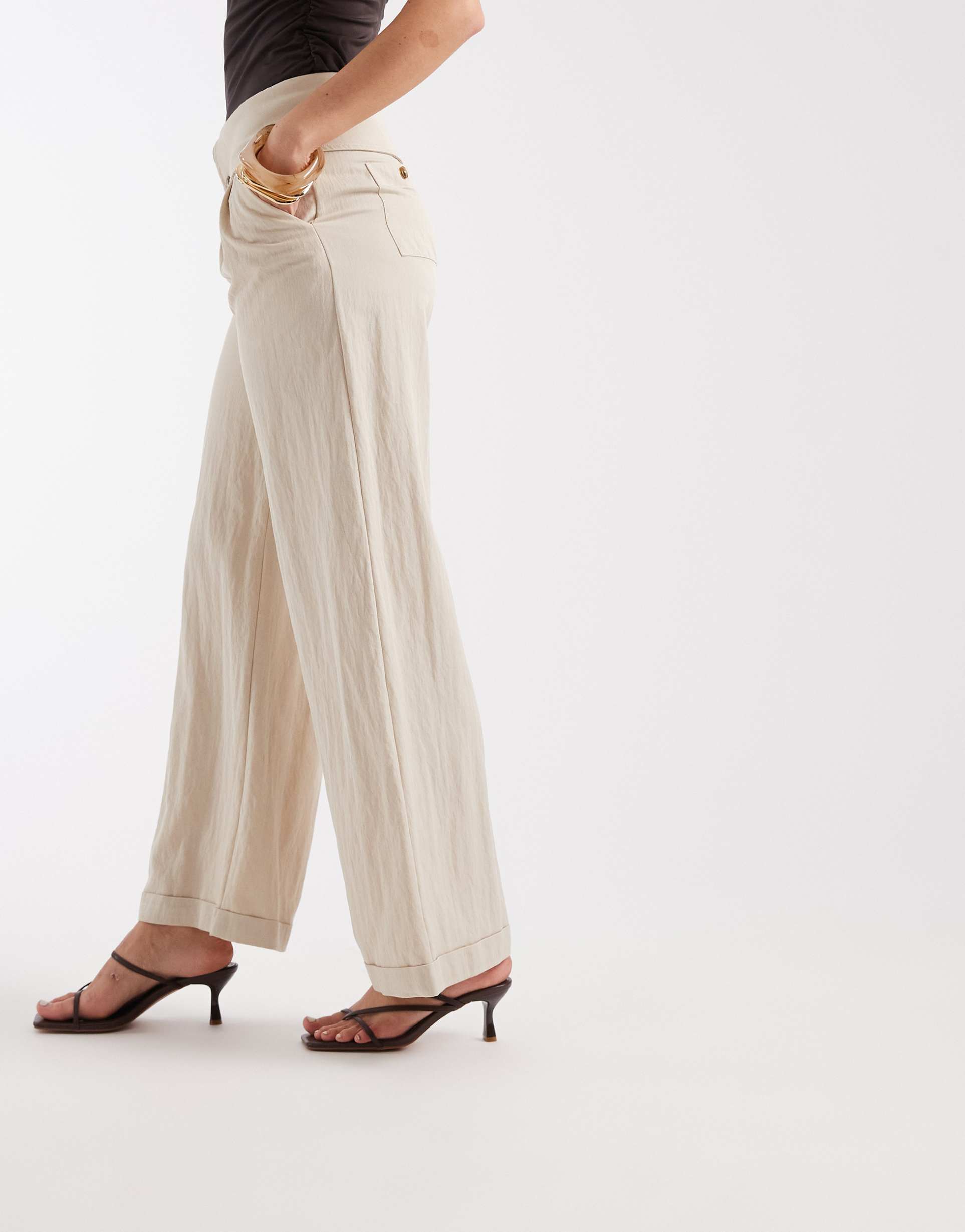 laagam leia tailored flow wide leg pants in sand