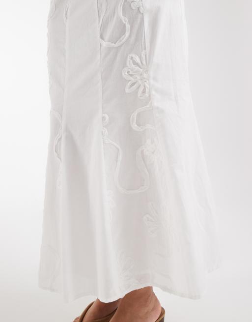 Laagam Lila mid rise flare midaxi boho skirt in white, 4 of 5