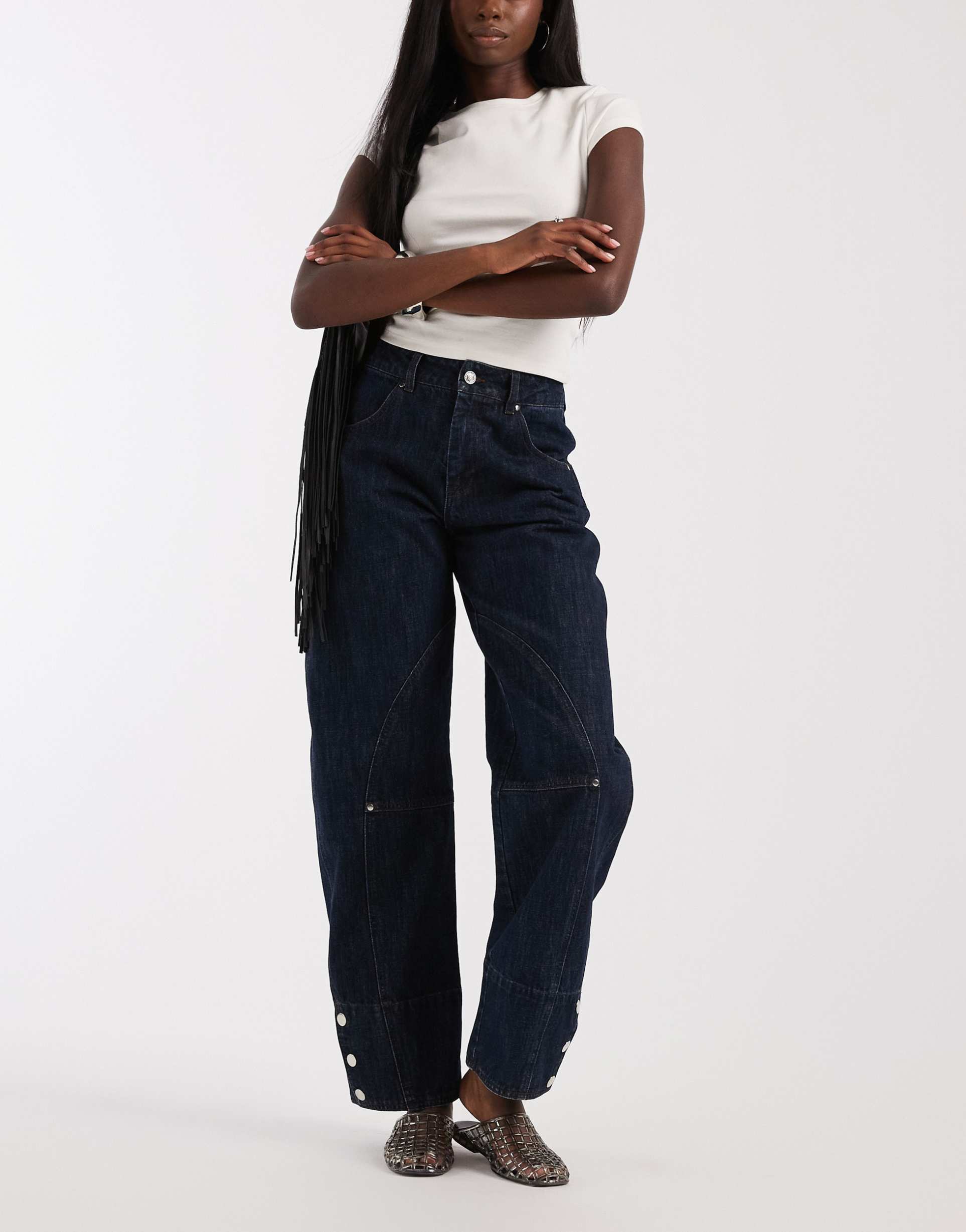 laagam noboh barrel leg jeans in navy