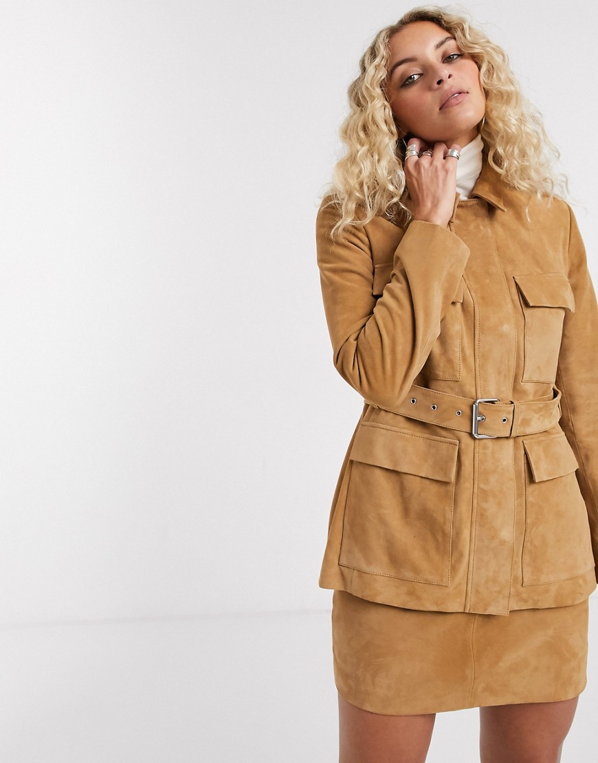 Lab Leather - Tanfarvet jakke i ruskind med bælte