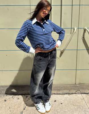 x Barbara Ines distressed wash barrel leg jeans in gray
