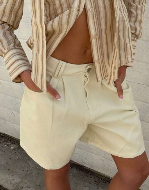 Labelrail x Barbara Ines relaxed seam detail denim jorts in cream, 4 of 4