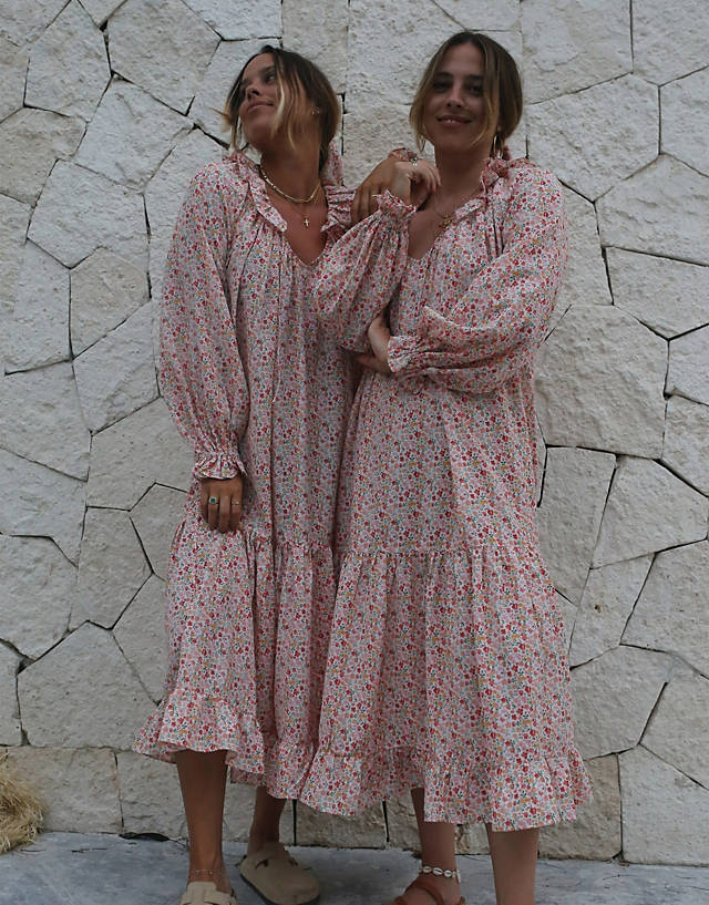 Labelrail - x collyer twins frill midaxi dress with balloon sleeves in pink ditsy print