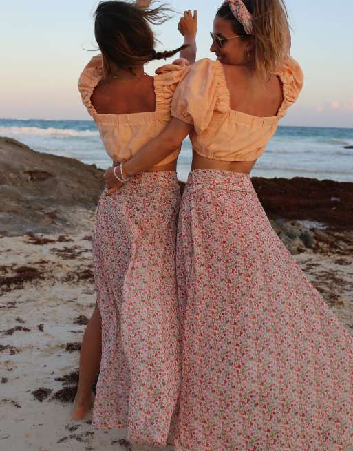 Labelrail x Collyer Twins - Jupe portefeuille longue style paréo - Rose à petites fleurs, 2 de 4