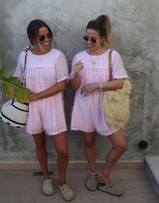 Labelrail x Collyer Twins – Kurzer, strukturierter Playsuit in Babyrosa