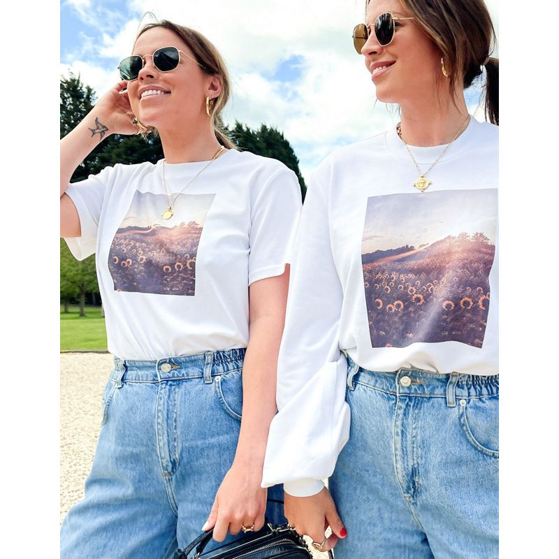 Top Donna Labelrail x Collyer Twins - T-shirt comoda con grafica di girasoli