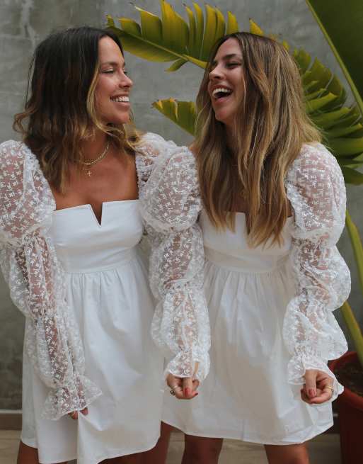Labelrail x Collyer Twins - Vestito corto babydoll bianco con maniche trasparenti, 2 di 4