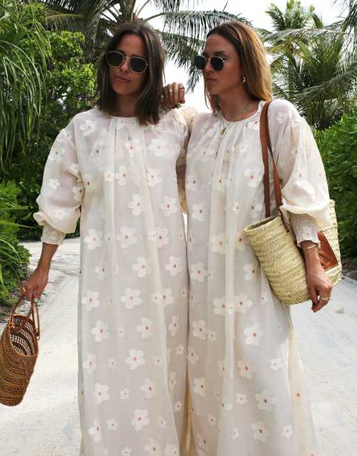 Labelrail x Collyer Twins - Vestito lungo a trapezio bianco con dettagli a fiori