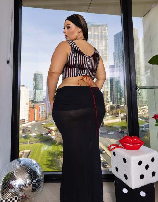 Labelrail x Holly Marston – Strukturiertes Jersey-Korsettoberteil in Schwarz und Rot, 2 von 4