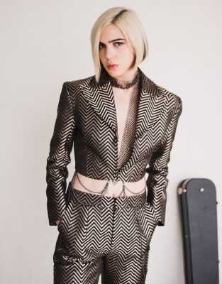 Labelrail x Julia Cumming – Blazer in Bronze mit kurzem Schnitt und Jacquard-Muster, Kombiteil