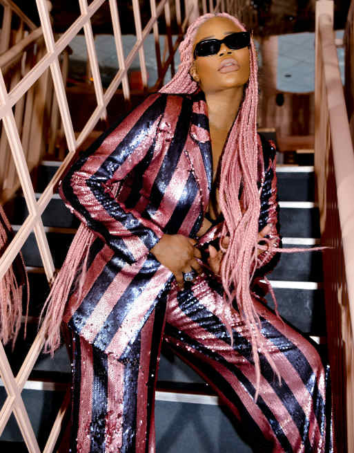 Labelrail x Juliette Foxx - Gestreepte blazer met lovertjes in marineblauw en roze, deel van co-ord set