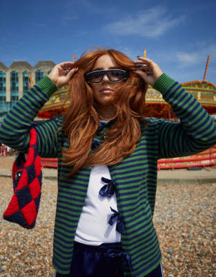 Labelrail x Laura Elizabeth Klein - Gilet rayé avec détail naud - Vert