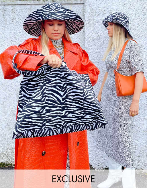 Labelrail x Olivia & Alice XL tote bag in zebra