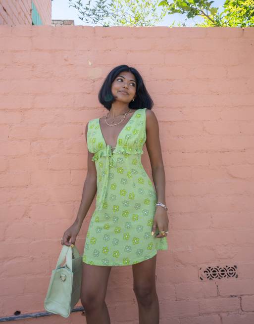 Labelrail x Pose and Repeat – Camisole-Minikleid in Grün mit Retro-Blumenmuster