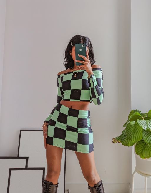 Labelrail x Pose and Repeat - Crop top con spalle scoperte a scacchi verde lime in coordinato
