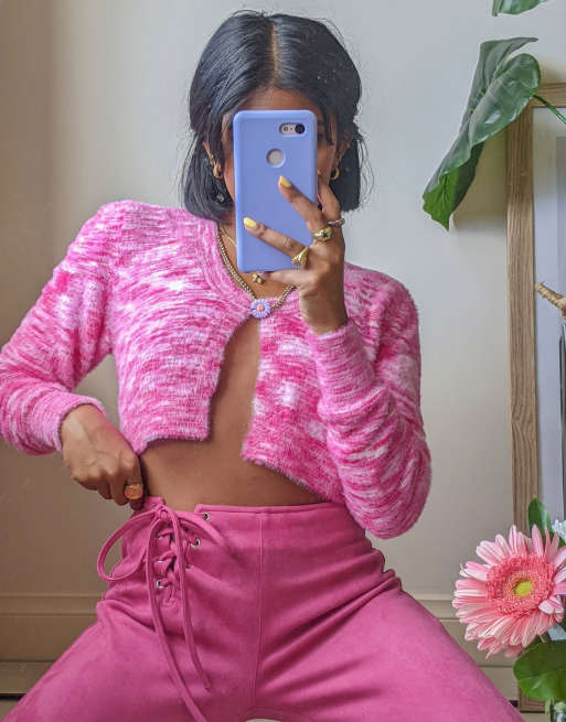Labelrail x Pose and Repeat – Melerad kort kofta i fluffigt material med blomknappar