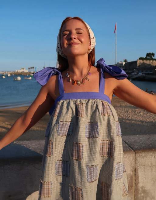Labelrail x Rebecca Olivia - Multifarvet trapez-formet smock-kjole med patchwork-design, 2 af 4