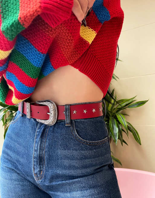 Labelrail x Sophia Hadjipanteli – Gürtel aus Kunstleder in Rot mi Sterndetails