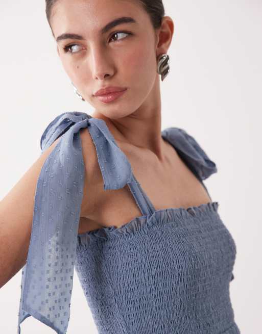 Lace & Beads - Blå midikjole med rynker, flæser og sløjfer på skuldrene i chiffon-dobby, 2 af 4