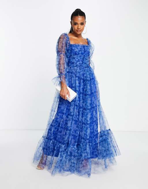 Lace & Beads – Blå, mönstrad maxiklänning i organza med puffärmar