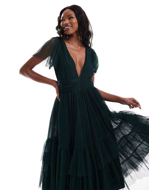 Lace & Beads Bridesmaid – Madison – Ciemnozielona tiulowa sukienka midi z dekoltem w szpic