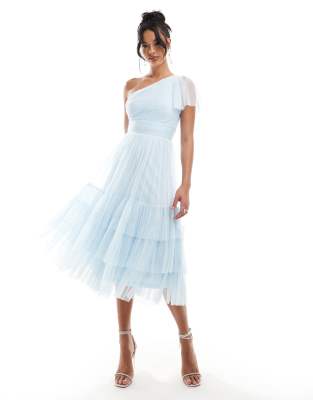 Lace & Beads - Bridesmaid - Madison - Midikleid aus Tüll in Himmelblau mit One-Shoulder-Träger