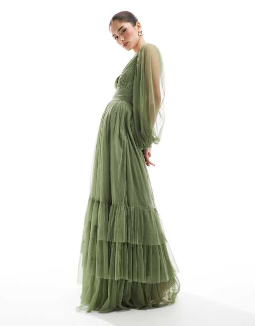 Lace & Beads Bridesmaid – Madison – Oliwkowa sukienka maxi z długimi rękawami dla druhny