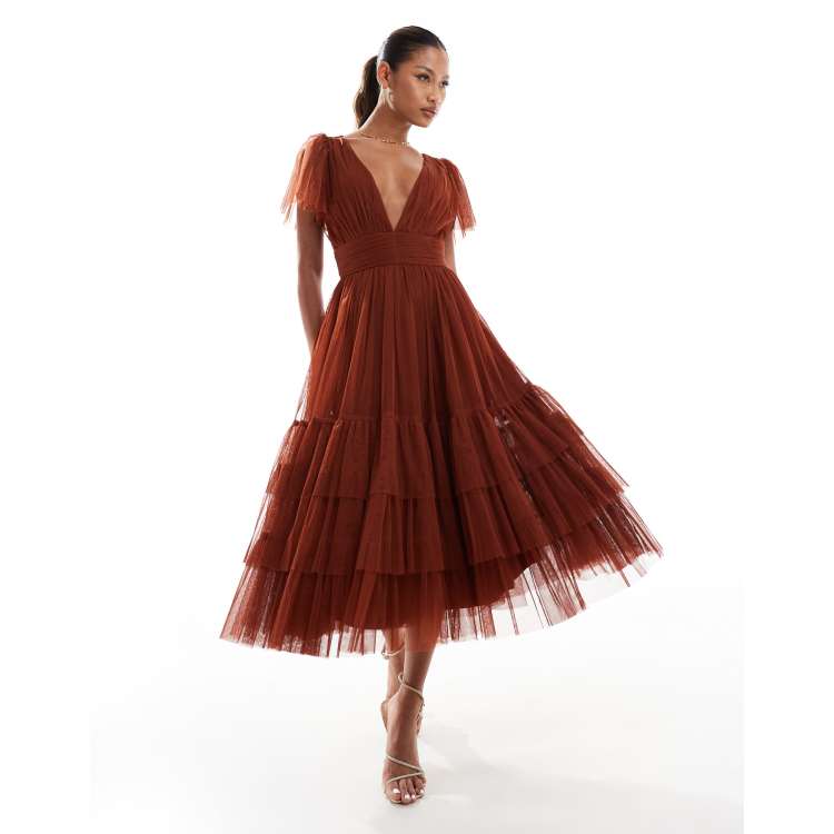 Lace & Beads Bridesmaid Madison v neck tulle midi dress in rust | ASOS