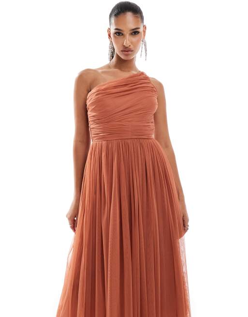 Lace & Beads Bridesmaid – Tiulowa sukienka midi na jedno ramię w różanym odcieniu terakoty
