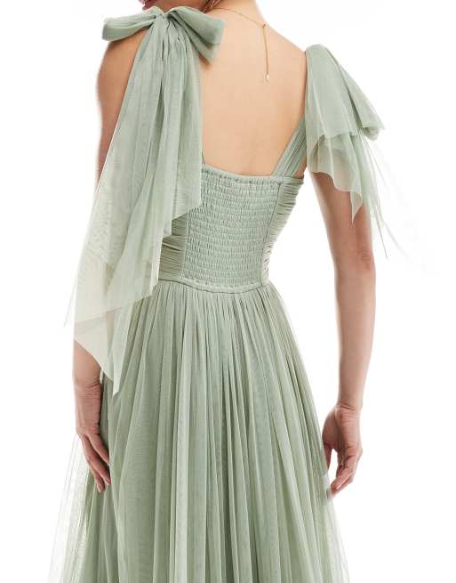 Lace & Beads – Brudtärnor – Madison – Blek, salviagrön maxiklänning med rosetter på axlar, 4 av 4