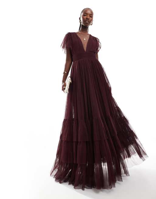 Lace & Beads - Bruidsmeisjes - Madison - Maxi jurk van tule met V-hals in pruimrood