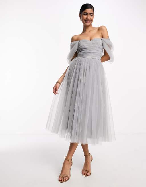 Lace & Beads - Bruidsmeisjes - Midi-jurk met blote schouders in zachtblauw