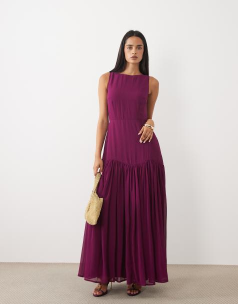 Lace & Beads chiffon hoogsluitende mouwloze maxi jurk met geplooide taille in fig - view 1