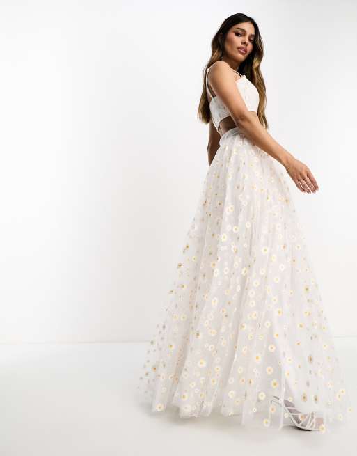 Lace Beads exclusive tulle maxi skirt co ord in white daisy