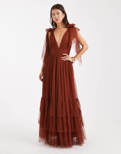 Lace & Beads - Madison - Vestito lungo da damigella color ruggine in tulle con fiocchi sulle spalle
