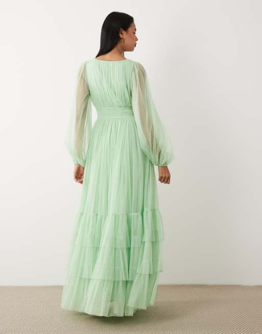 Lace & Beads - Madison - Vestito lungo da damigella verde salvia chiaro con scollo profondo e maniche trasparenti, 4 di 4